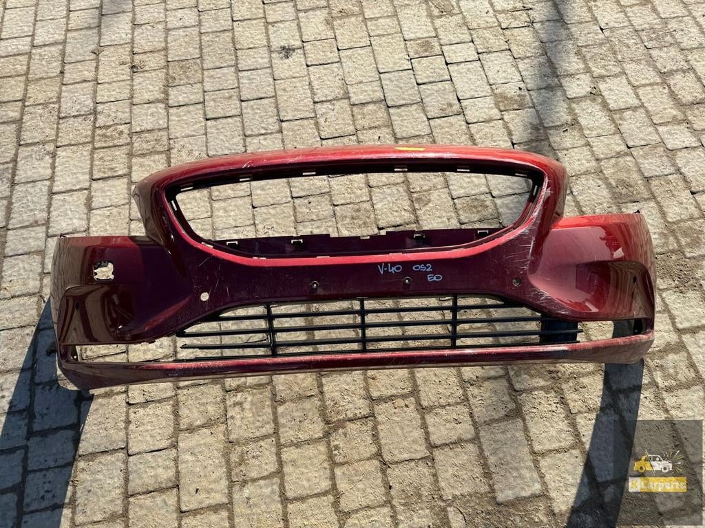 Volvo V40 voorbumper, Gebruikt, Gunnar Engellaus vag 8
405 31  Gothenburg, SE, Info@volvocars.com, Volvo