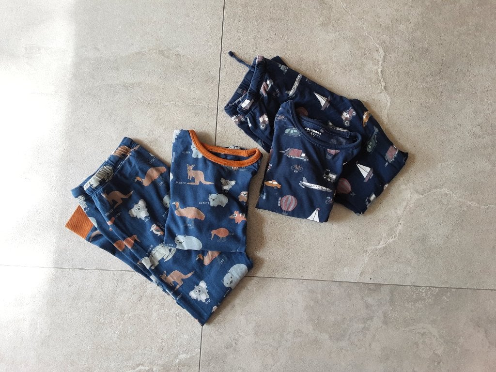 Lot: 2 jongens pyjama lange mouwen maat 122 *Kids Nation*, Kinderen en Baby's, Kinderkleding | Maat 122, Nacht- of Onderkleding