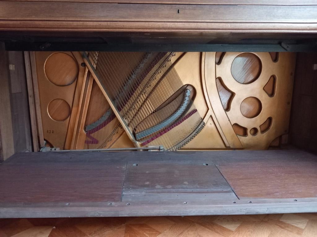 Piano ancien., Enlèvement, Piano