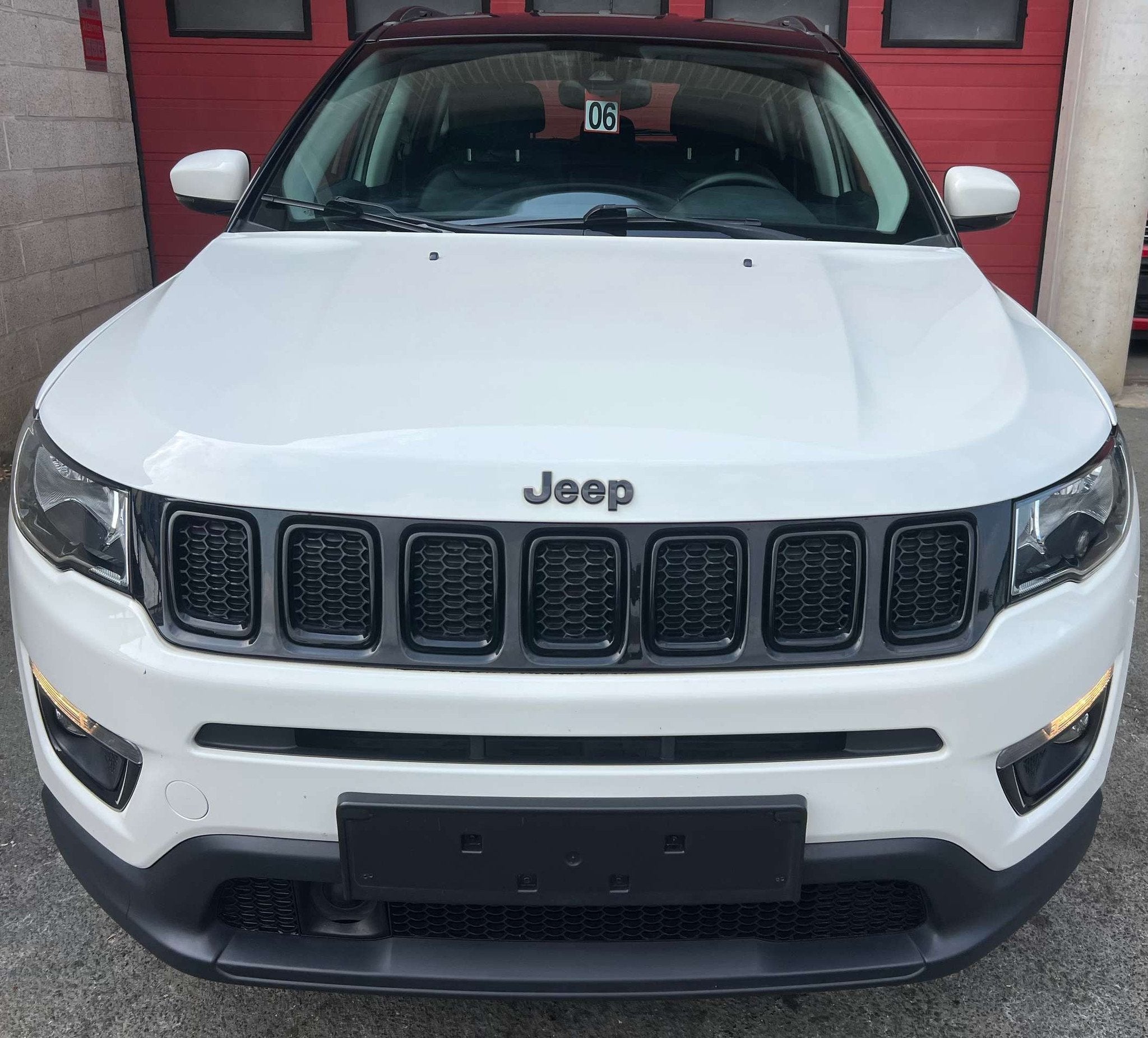 Jeep Compass 1.4 Turbo 4x2 Limited + CAMÉRA + NAVI + CUIR, Auto's, Gebruikt, 4 cilinders, Wit, Bedrijf