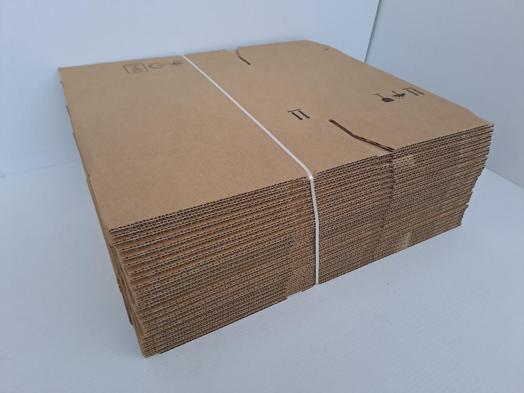 Caisses en carton neuves 36cm x 24cm x 29cm, Zakelijke goederen, Stock en Retail | Verpakking en Verzending, Ophalen
