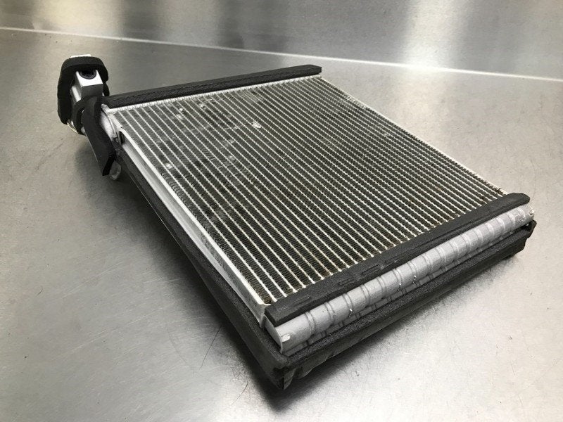 AIRCOVERDAMPER Lexus CT 200h (01-2010/09-2020), Gebruikt, Lexus