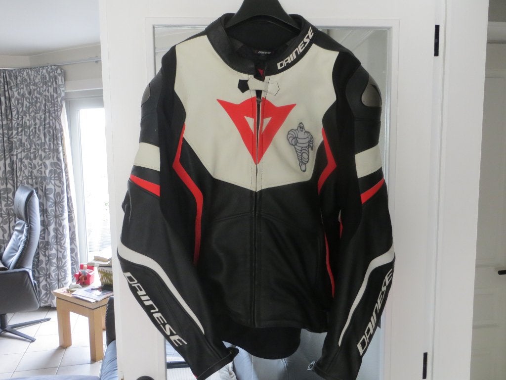 vest Dainese  Avro 4 Leather Jacket Black/White/Red), Ophalen, Nieuw zonder kaartje, Heren, Jas | leer