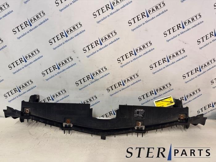 Guidage d'air d'un Mercedes SLK, Autos : Pièces & Accessoires, Moteurs & Accessoires, Mercedes-Benz, Utilisé, 3 mois de garantie