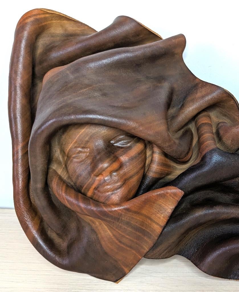 Lederen wanddecoratie, 30 cm, Decoratieobject, Ophalen of Verzenden, Zo goed als nieuw