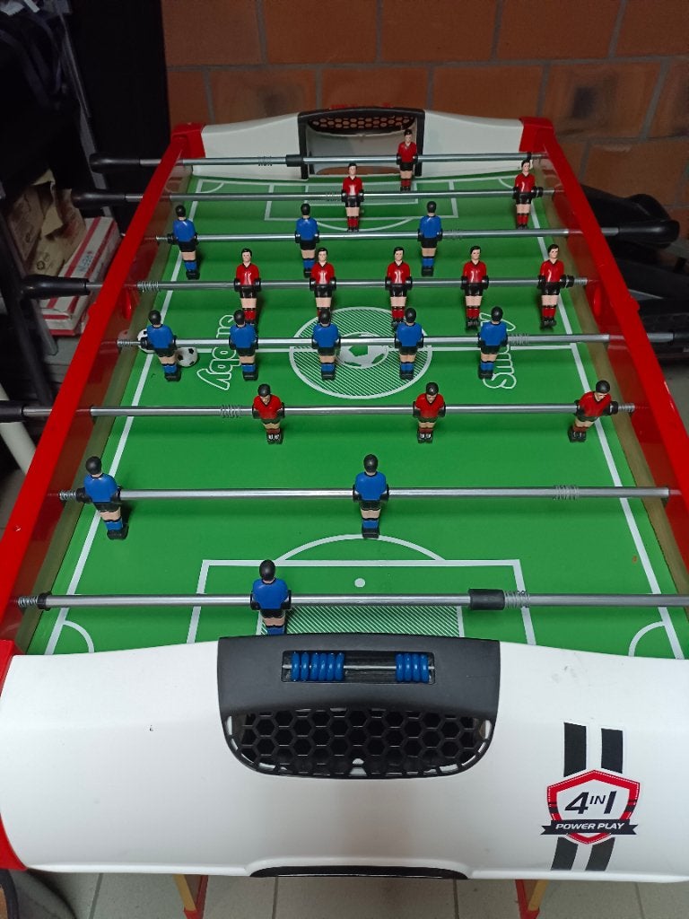 4 in 1 speeltafel: kicker, zit hockey, biljart, tafeltennis), Ophalen, Gebruikt