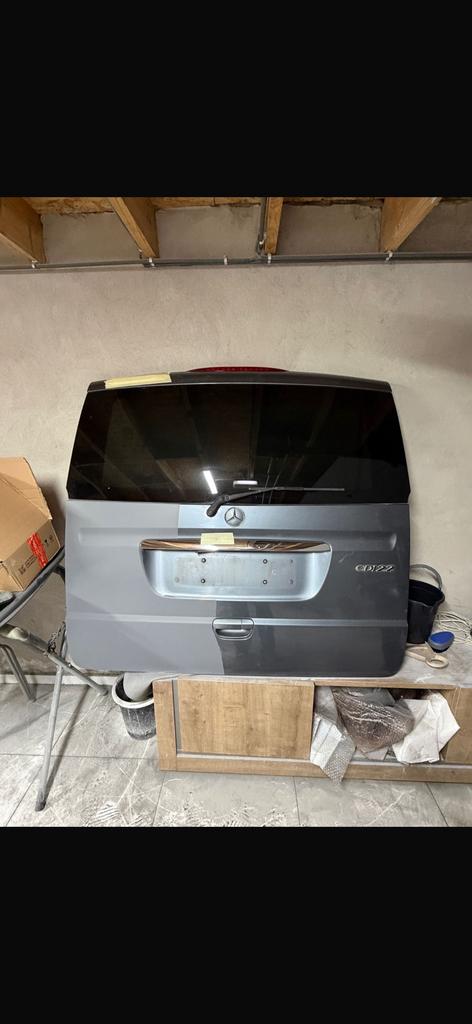 Mercedes viano kofferklep, Arrière, Mercedes-Benz, Haillon arrière, Enlèvement
