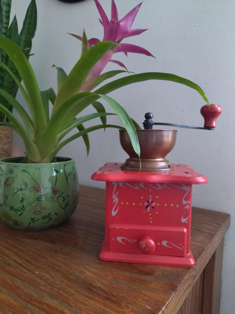 Vintage rode koffiemolen houten deco retro volkskunst, Ophalen of Verzenden