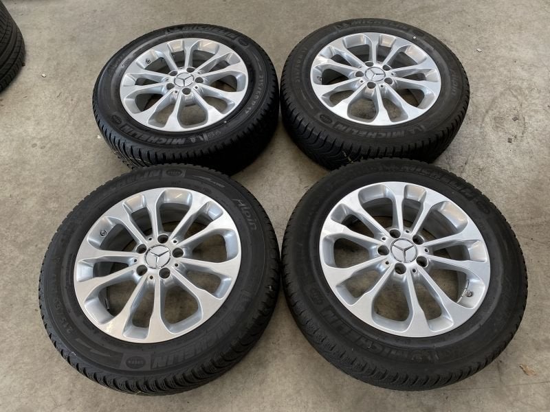 DIV 17 inch originele velgen + winterbanden Mercedes GLA, -, -, Banden en Velgen, 17 inch