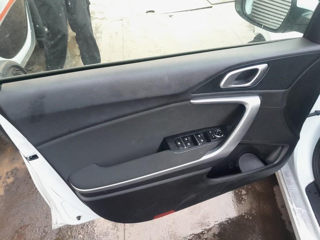 PORTIERBEKLEDING LINKS VOOR Kia Ceed Sportswagon (CDF), Gebruikt, Kia