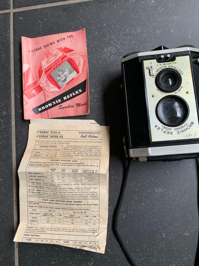 3 oude foto toestellen Brownie 30€ originele verpakking, Verzamelen, Ophalen of Verzenden