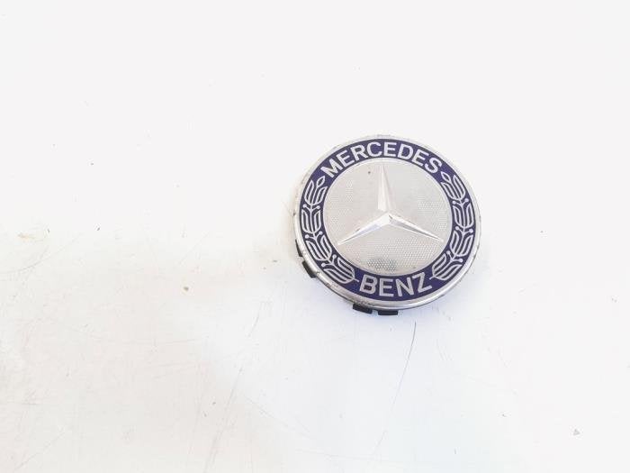 Enjoliveur moyeu d'un Mercedes A-Klasse, 3 mois de garantie, Utilisé, -, -