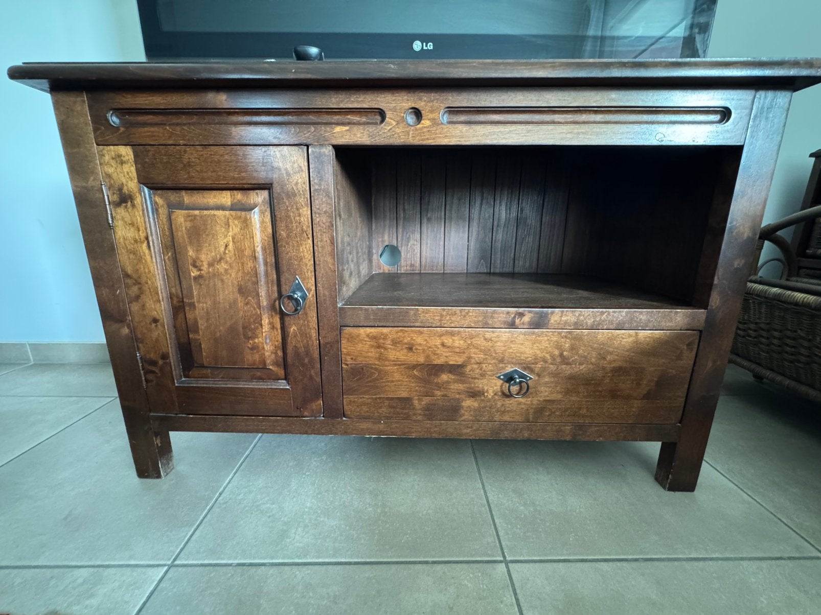 Stevig houten tv‑meubel - 50€, Ophalen, Zo goed als nieuw