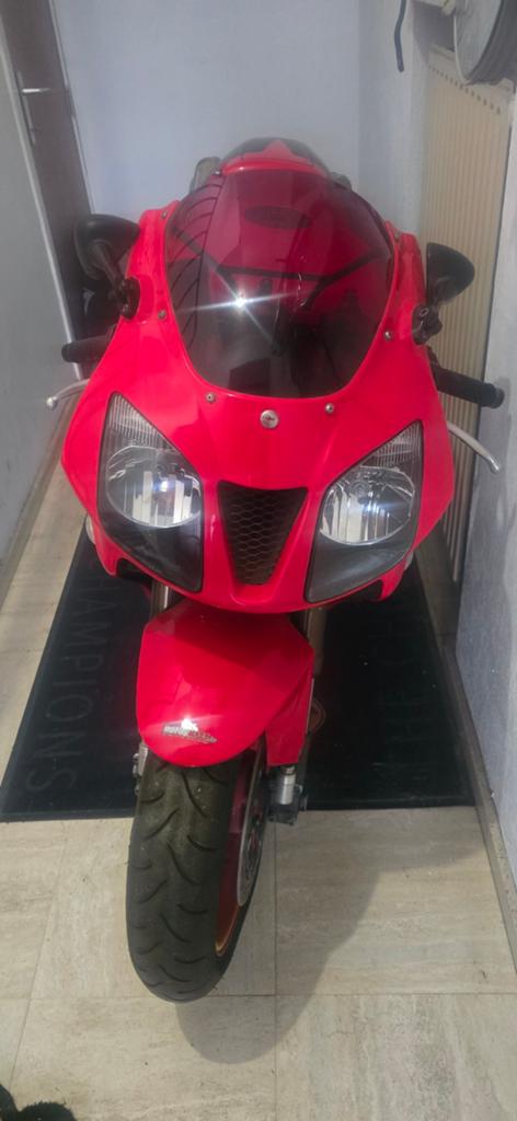 Honda vtr sp1, Motoren, Particulier