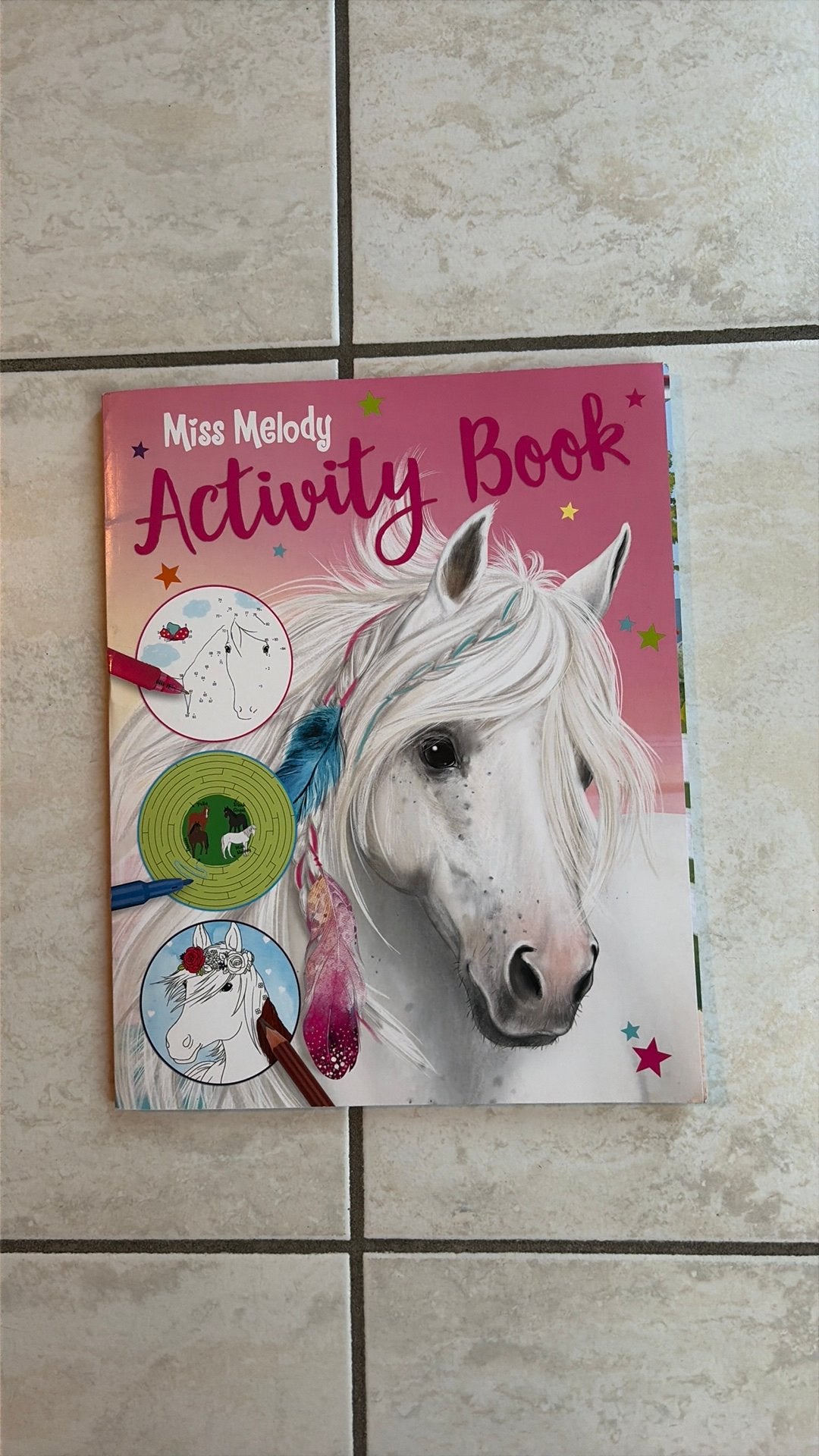 Miss Melody activity book, Verzenden, Gebruikt, Papier, Schets- of Tekenboek