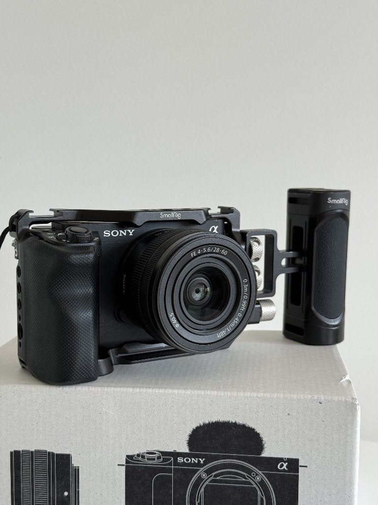 Sony ZV-E1 + 28-60 mm lenskit + SmallRig Cage + accessoires, Sony, Camera, Ophalen, Nieuw