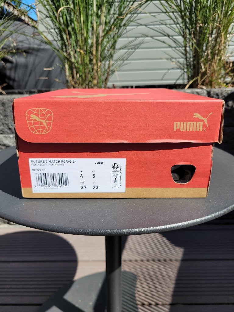 Puma voetbalschoenen Maat 37 Future 7, Ophalen, Gebruikt, Schoenen