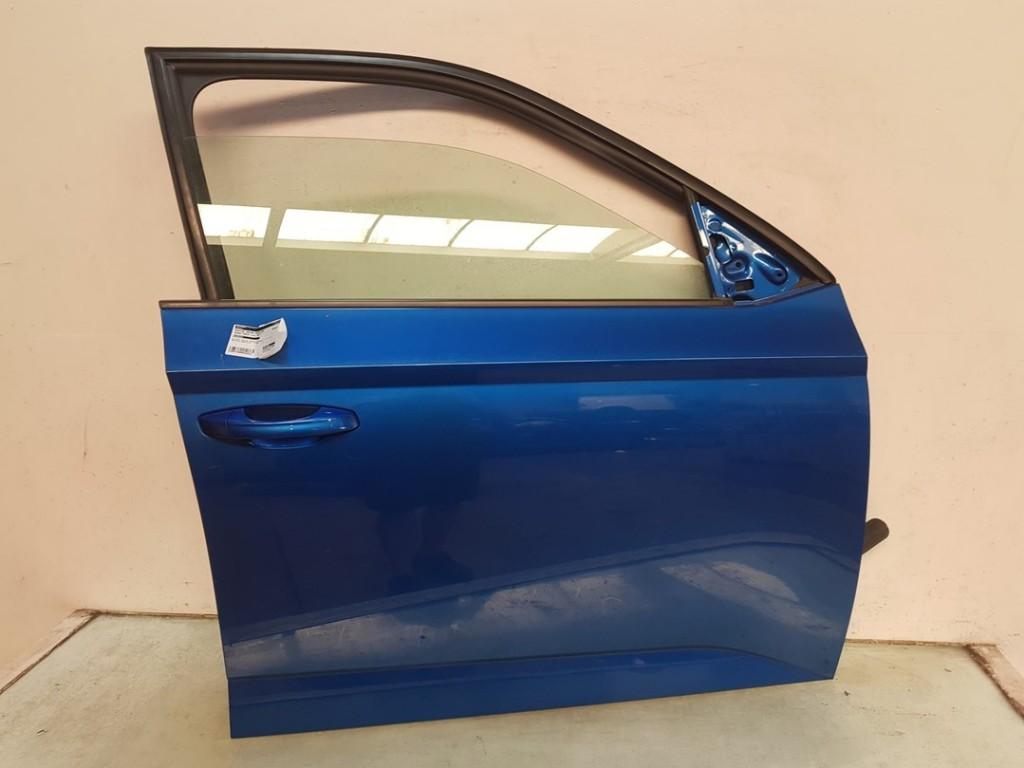 PORTIER RECHTS VOOR Skoda Fabia III Combi (NJ5), Gebruikt, Voor, Skoda, Deur