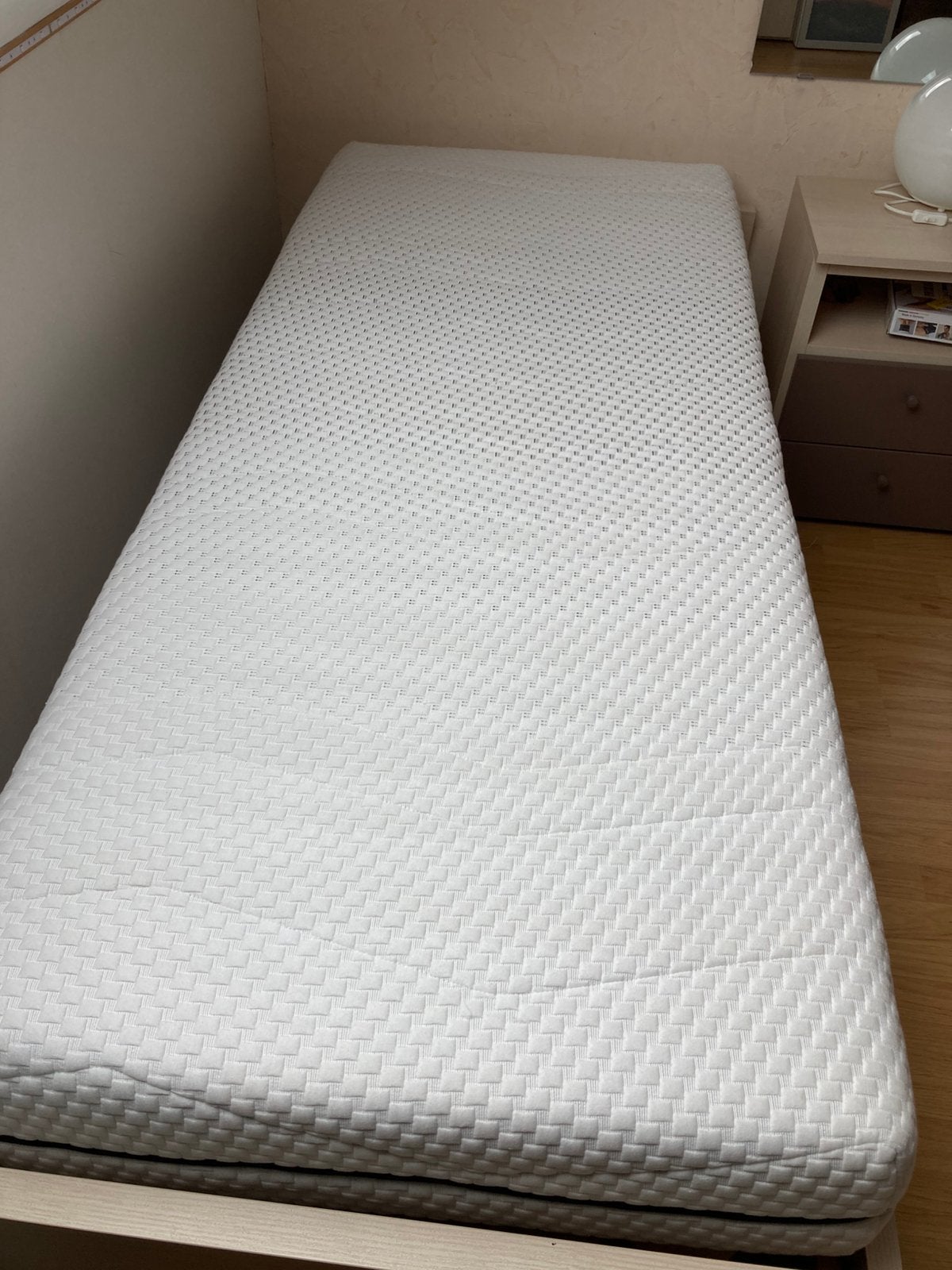 Matras van 100% latex, Ophalen, Zo goed als nieuw, Matras