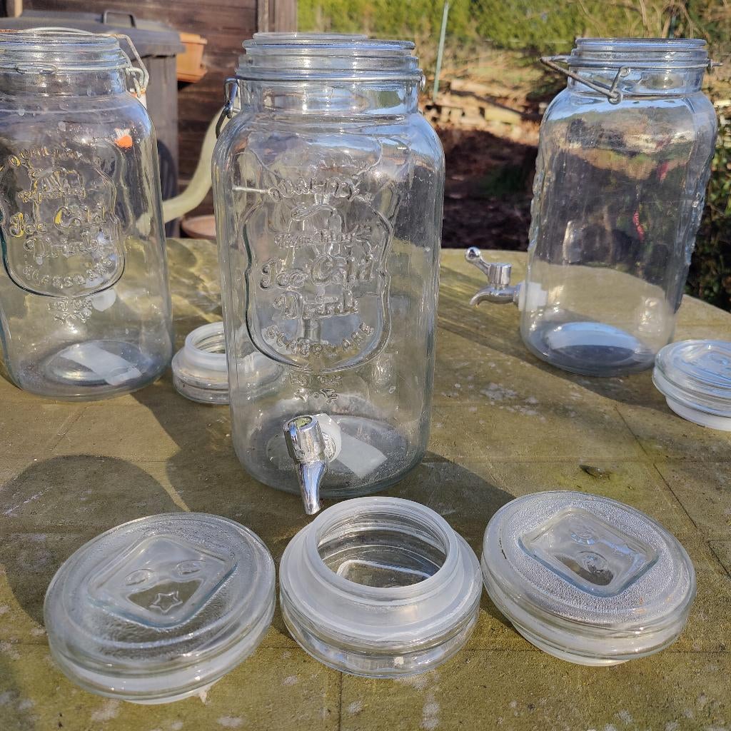 4 glazen containers met deksel en kraan, Ophalen, Zo goed als nieuw