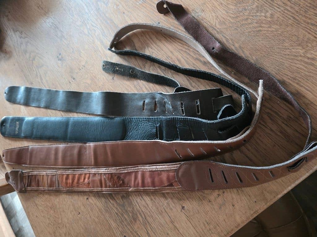 Guitar straps / sangles , Fender pickguards, Ophalen, Gebruikt