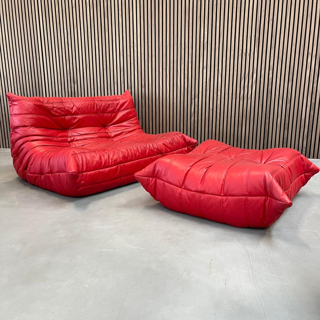Ligne Roset Togo tweezits met poef - Rood