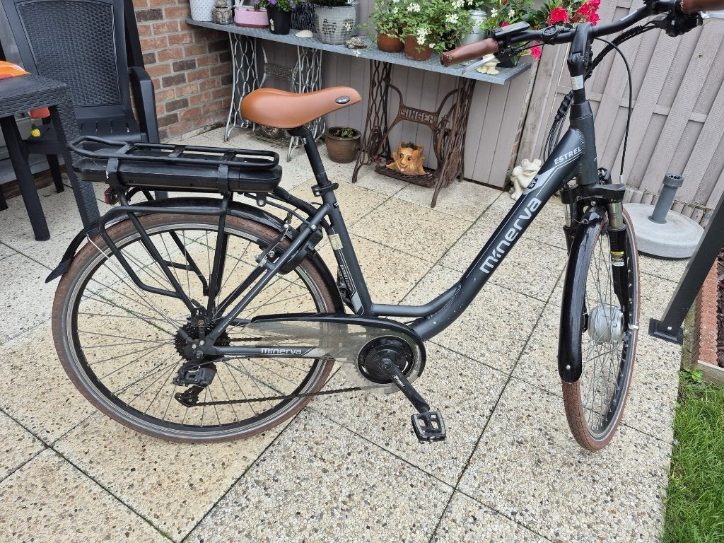 Minerva elektrische damesfiets, Autres marques, 47 à 51 cm, 50 km par batterie ou plus, Comme neuf