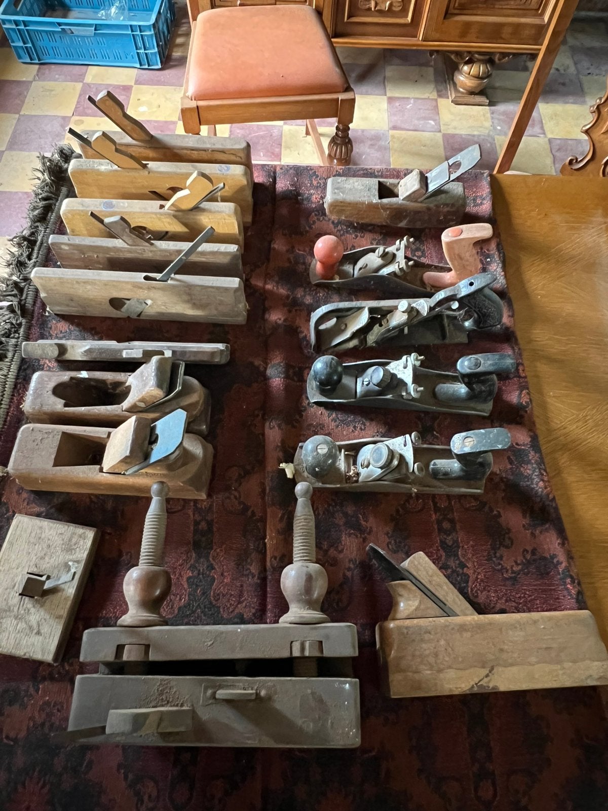 Houtschaven en houtbeitels, Ophalen