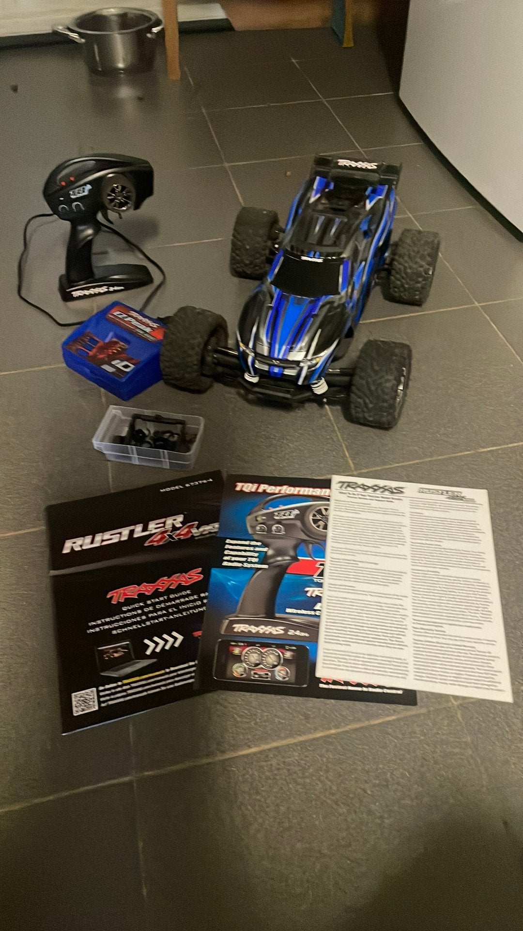 Traxxas rustler 4x4 1/10, Échelle 1:10, Voiture off road, Enlèvement, Utilisé