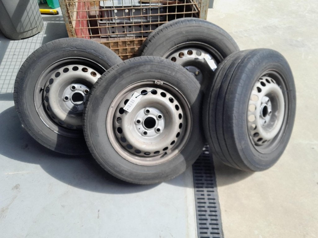 4 banden met velg voor Volkswagen Transporter, Auto-onderdelen, Banden en Velgen, Ophalen, 16 inch, 205 mm, Band(en)