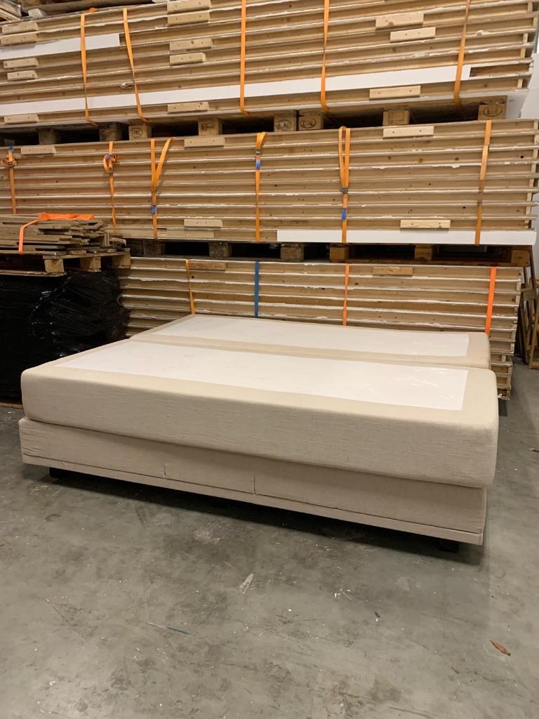 Elektrisch bed, Ophalen, Beige, Zo goed als nieuw, Twijfelaar