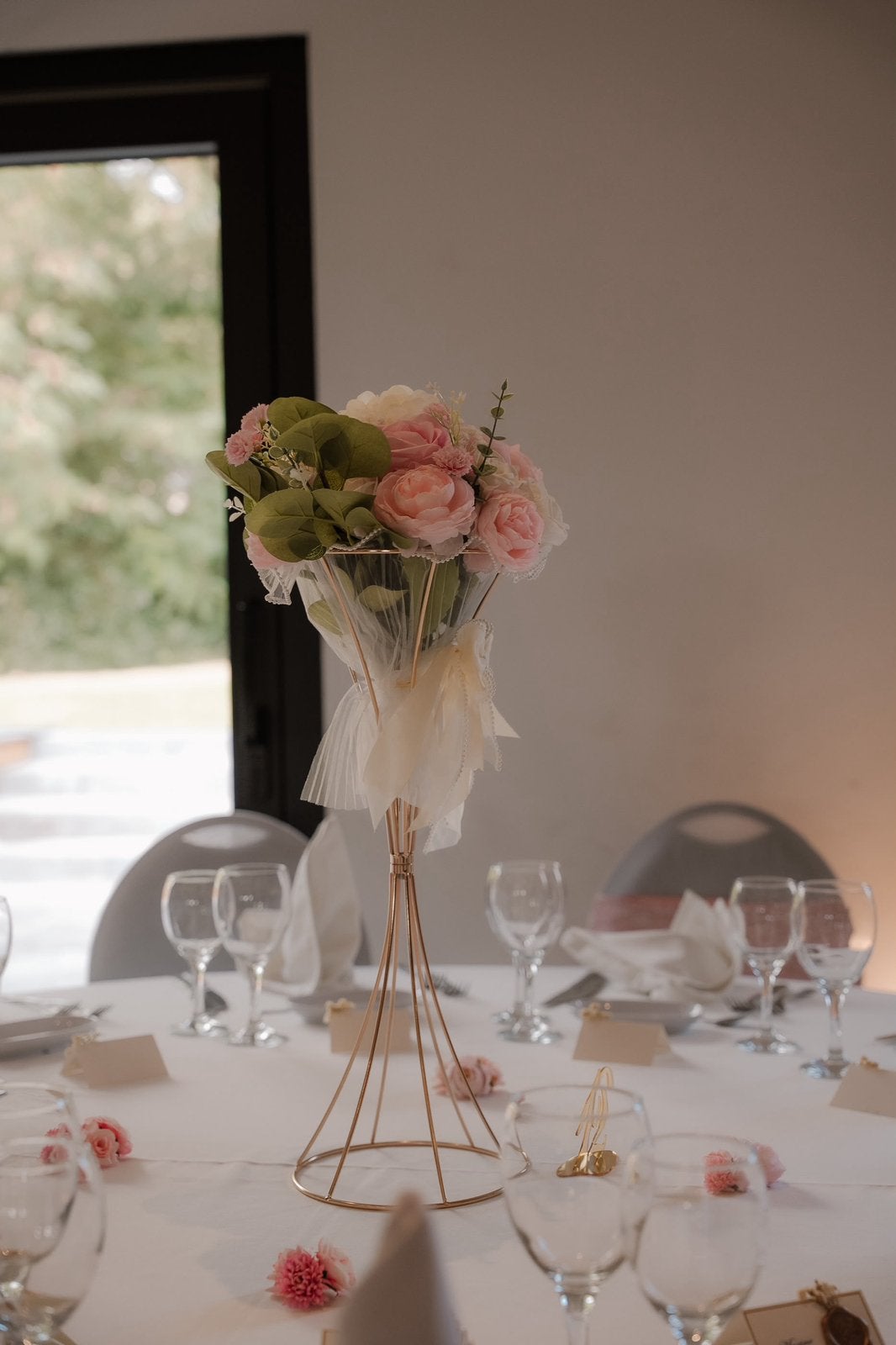 Gouden tafelcentra en kunstbloemen Bruiloftsdecor, Ophalen, Zo goed als nieuw