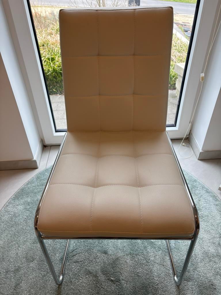 Moderne eetkamerstoel / design stoel met sledeframe – beige, Ophalen, Zo goed als nieuw, Wit, Eén