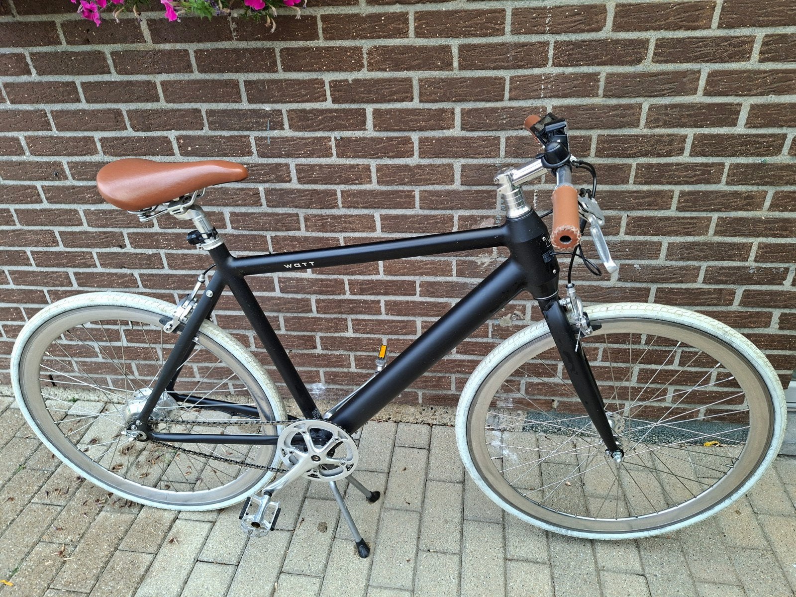 electrische stadsfiets zwart merk Watt New York 54cm 1800 km, Velgrem, Zo goed als nieuw, 53 tot 57 cm, Ophalen