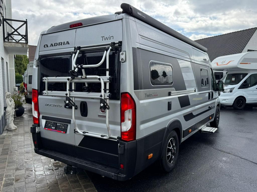 Fiat Ducato Adria Twin Supreme 640 SGX, Fiat, Boîte manuelle, Douche, Diesel