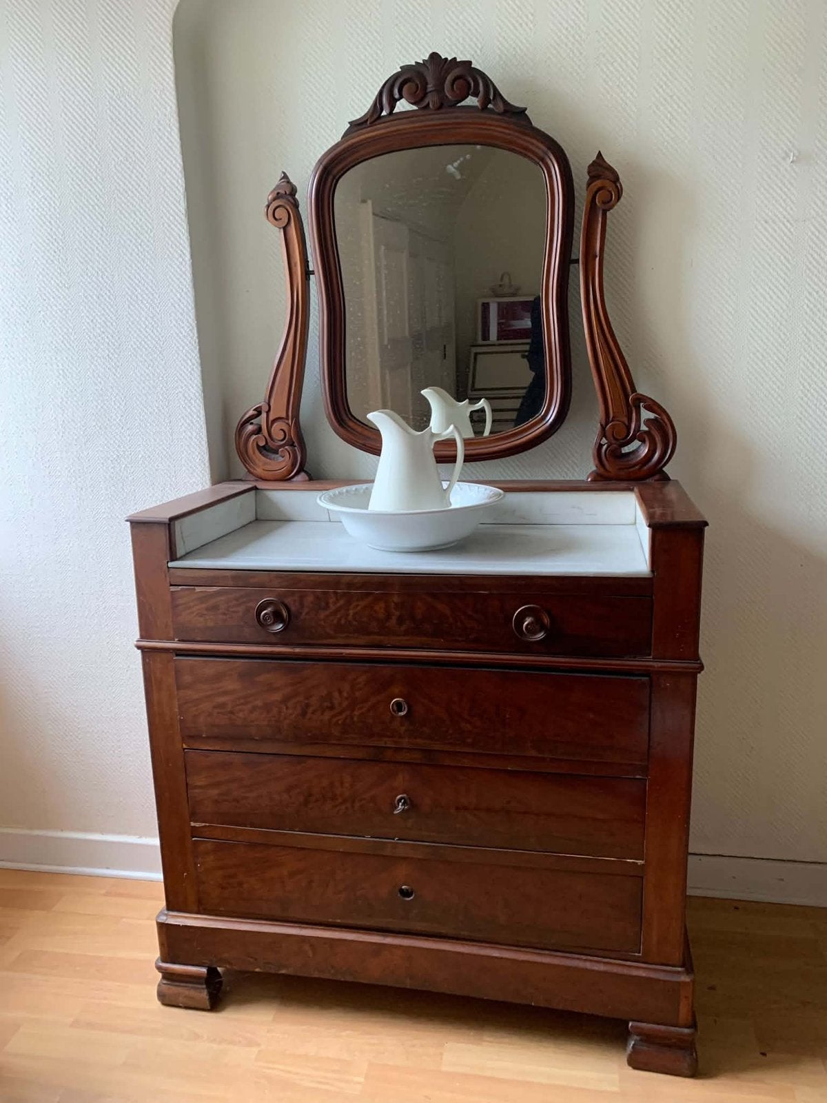Coiffeuse commode ancienne en acajou, plateau marbre, miroir, Enlèvement