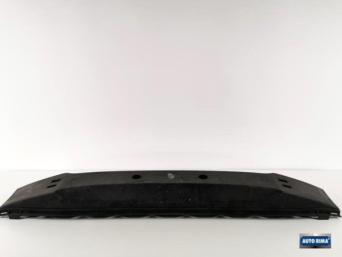 Bumpervulling voor van een Volvo V50, Gebruikt, -, -, Ophalen of Verzenden