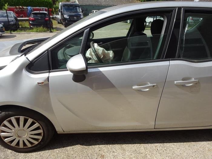 Portier 4Deurs links-voor van een Opel Meriva (Z176), Gebruikt, -, Deur, -