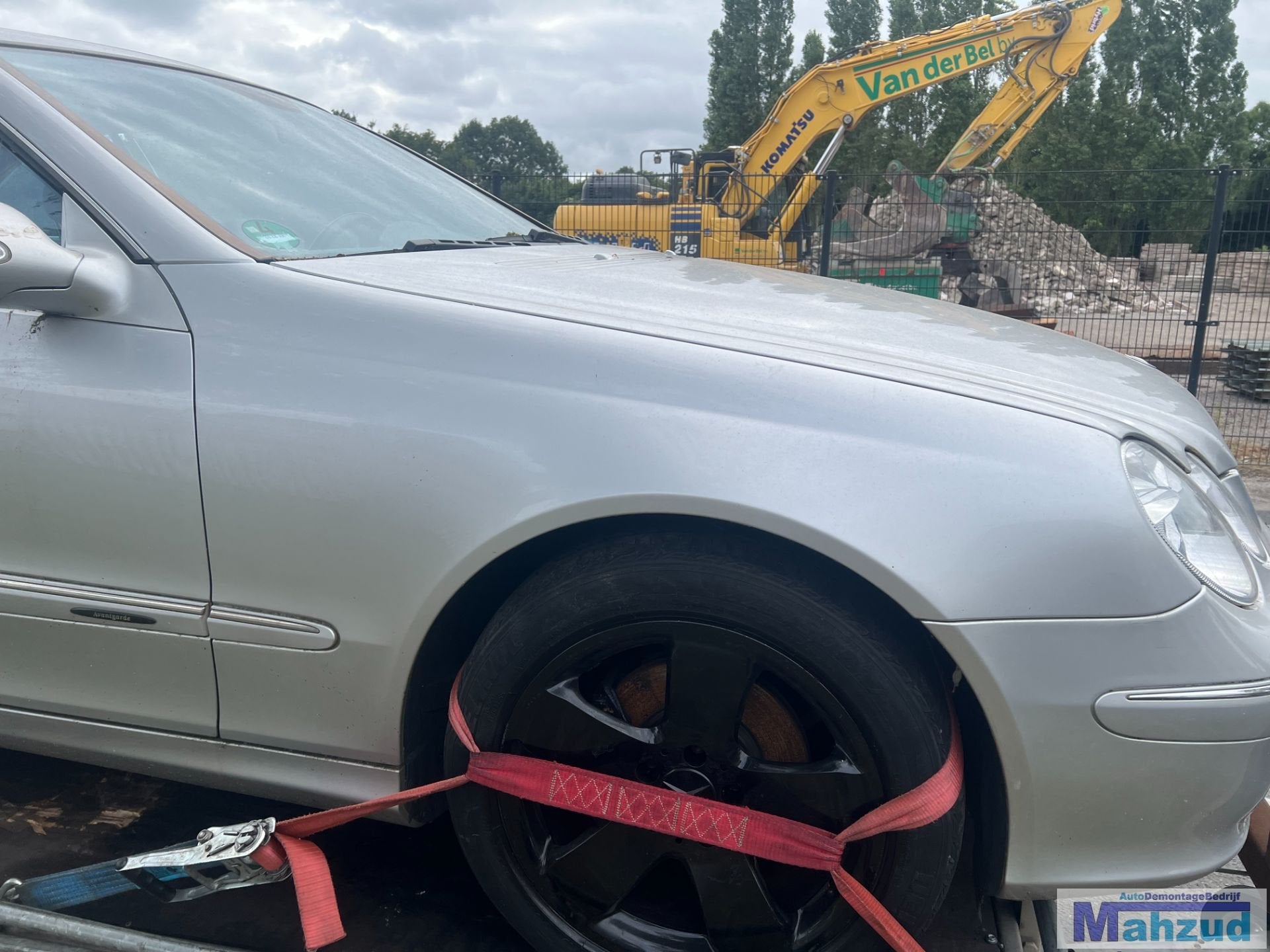 Aile avant droite Mercedes CLK W209 argent 774 2002-2009, Mercedes-Benz AG, Mercedes-Benz, Utilisé, Mercedesstrasse 120
70372  Stuttgart, DE