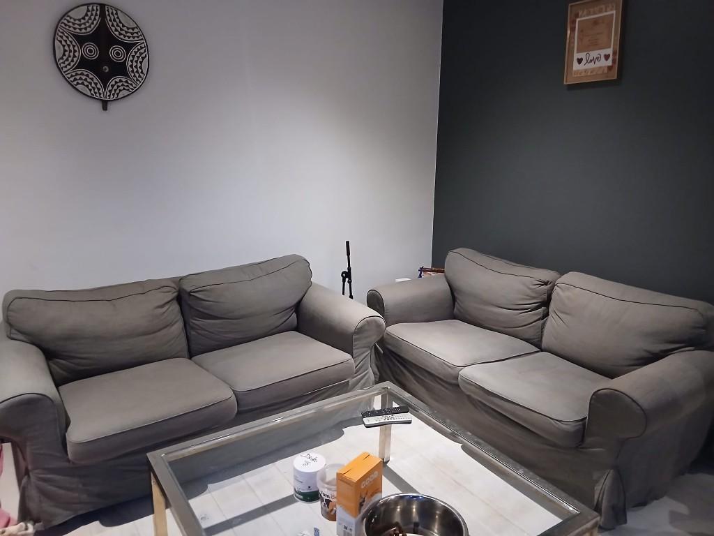 2 canapés Ektorp de 2 places, Huis en Inrichting, Zetels | Zetels, Ophalen, Gebruikt, Tweepersoons, Rechte bank