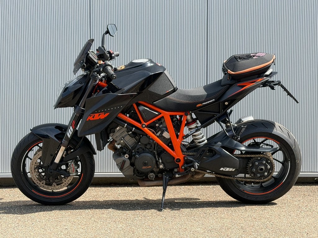 Ktm SuperDuke 1290 R avec poignées chauffantes, Permis Moto A, Entreprise, Plus de 35 kW, 2 cylindres