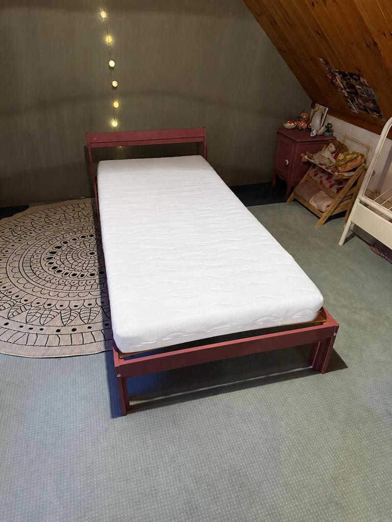 Ikea kinderbedje te koop, Ophalen, Zo goed als nieuw