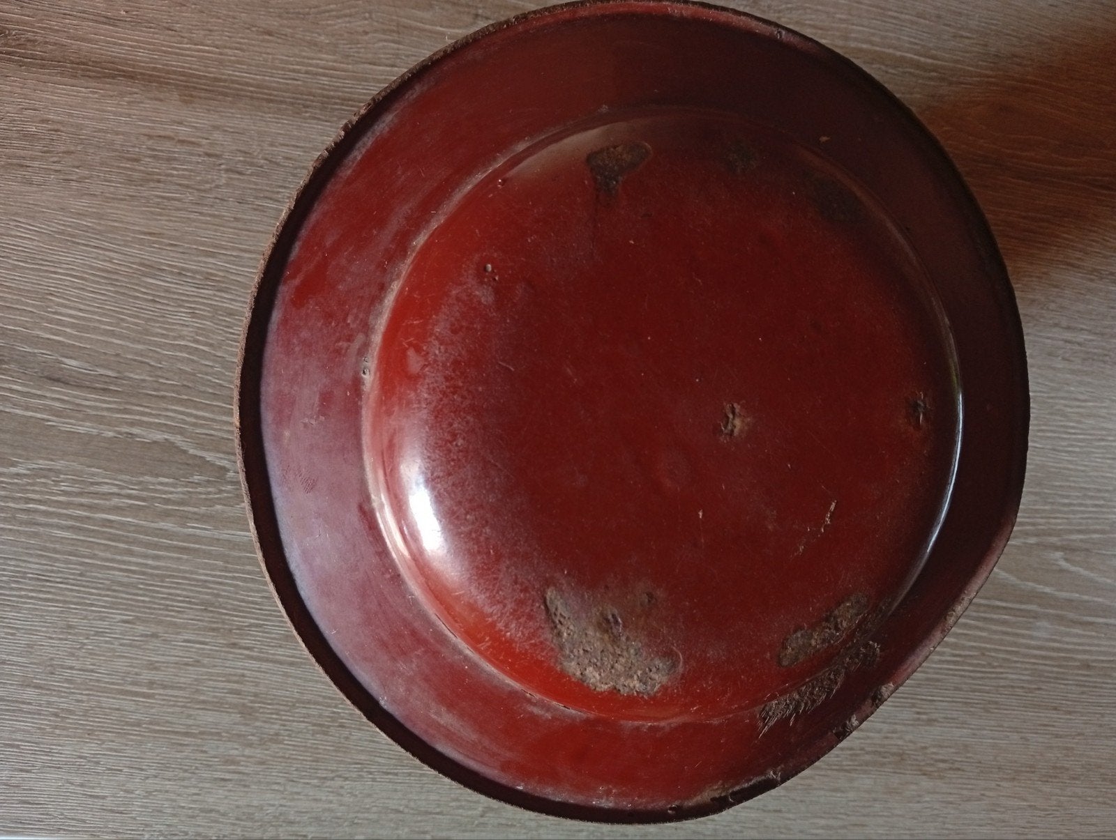 Zoldervondst WOII: Oud rood emaille bord / veldschaal Duits, Antiquités & Art, Enlèvement