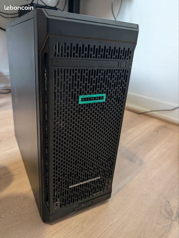 ProLiant ML110 Gen10 2 CPU Intel Xeon-S 4208 RAM 16 2 HDD 1t, Computers en Software, Ophalen