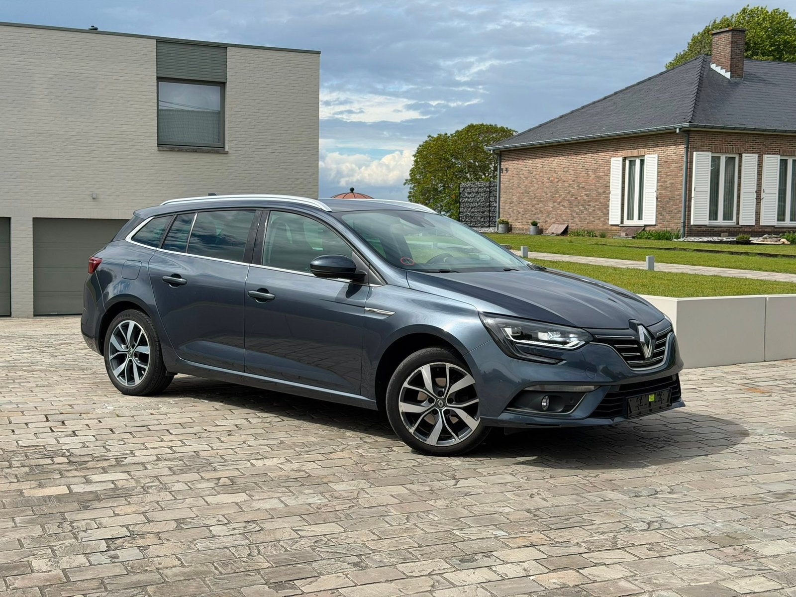 Renault Megane -Bose uitvoering-2017-Benzine -Euro6B, Auto's, Blauw, Particulier, Achteruitrijcamera, Mégane