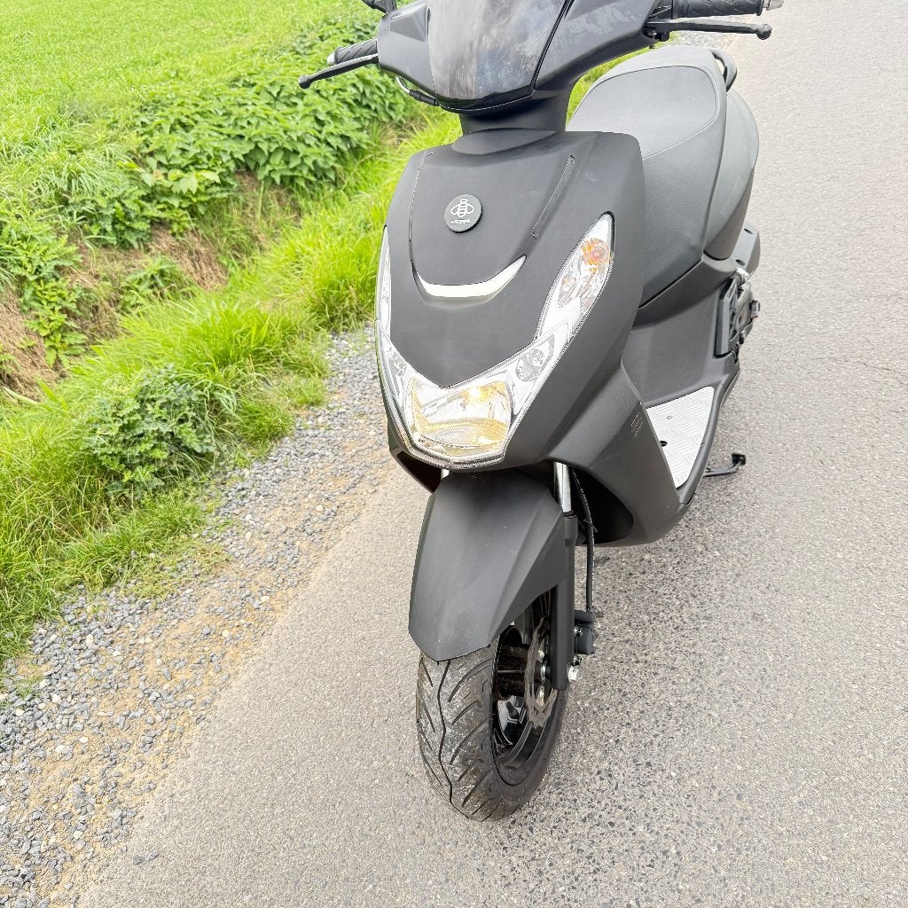 peugeot Kisbee  2025  boujaar ,als nieuw , perfecte staat, Fietsen en Brommers, Ophalen of Verzenden, Benzine, Klasse B (45 km/u)