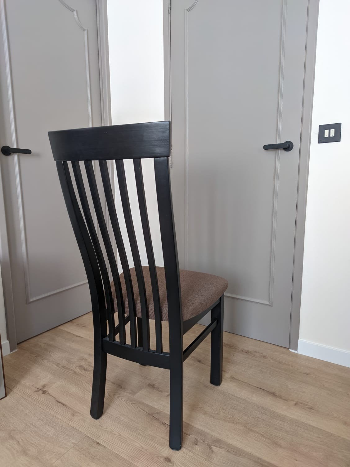 4 stoelen in zeer goede staat, Ophalen, Hout