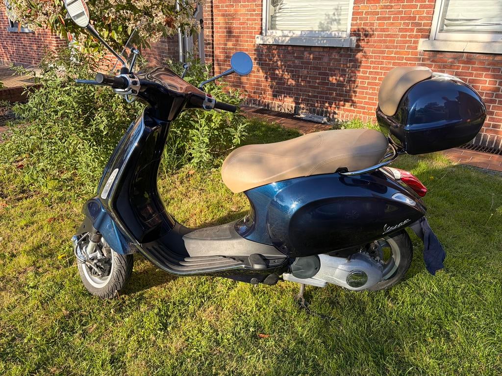 GESTOLEN: Vespa Primavera 125cc, Motoren, 125 cc, 11 kW of minder, Automaat, ABS