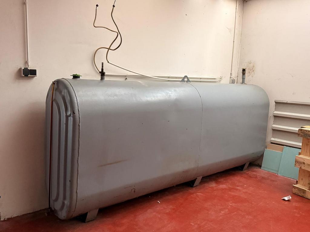 Mazouttank €120, Doe-het-zelf en Bouw, Ophalen, Zo goed als nieuw