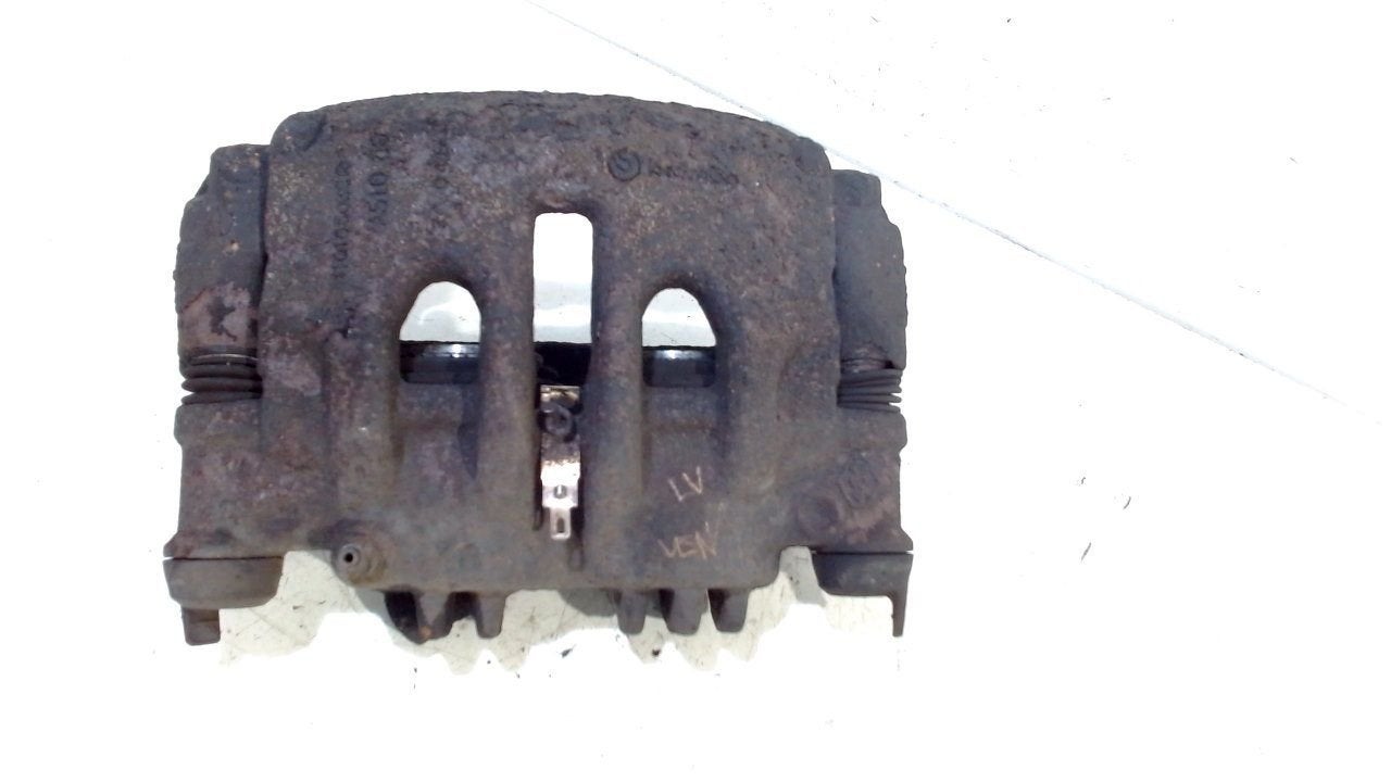 Remklauw links voor Renault Master, Onderdelen@venauto.nl, Van der Ven Autorecycling B.V., Ettenseweg 76, 4706 PB Roosendaal, The Netherlands